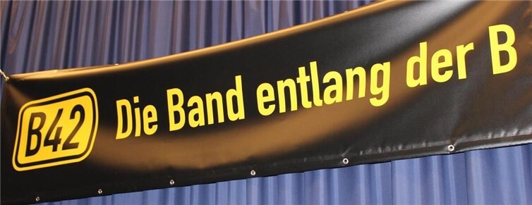 B 42 ...die Band entlang der B!