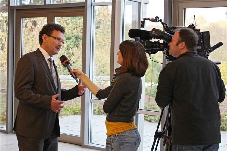 BBK-Präsident Christoph Unger stellt sich den Fragen der Presse.