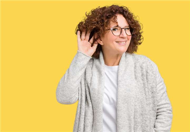 BECKER Hörakustik in Mendig bietet einen Hör-Erlebnistag am 12. März an. Foto: istockphoto_AaronAmat