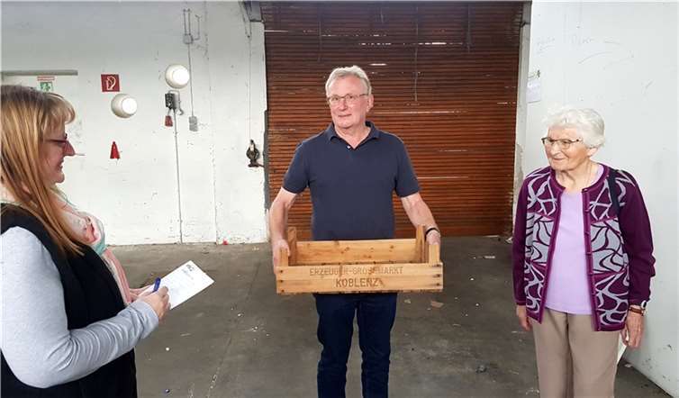 Als Kärlich noch das Ziel von über 200 Obstanbauern der Region war BLICK aktuell-Reporterin Katja Gaebelein besuchte mit Werner Haak und Else Rössler vor wenigen Tagen ein letztes Mal die ehemalige Obstannahmestelle.
