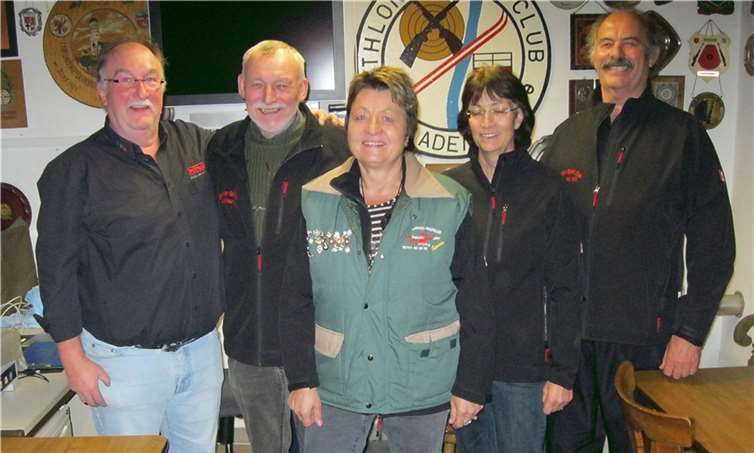 BSC Adenau V mit Jürgen Diewald, Herbert Marzi, Rosemarie Marzi, Gertrud Boemer und Klaus Brust. privat