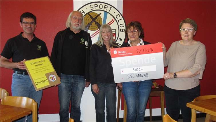 BSC-Vorsitzende M. Weinand zeigte sich über die Hilfe sichtlich bewegt und bedankte sich im Namen der betroffenen BSC-Mitgliedern ganz, ganz herzlich.Foto: privat