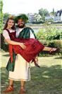 Bacchus Dominik Schwager mit Weinkönigin Lea Marie Warnke. 