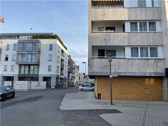 Bad Neuenahr im Herbst 2022: Der Wiederaufbau geht voran, aber die Bewältigung dauert noch viel Zeit.  Foto:ROB