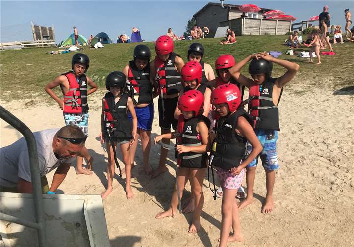 Badebesuche und Aktionen am Strand begeisterten die Jugendlichen sehr.