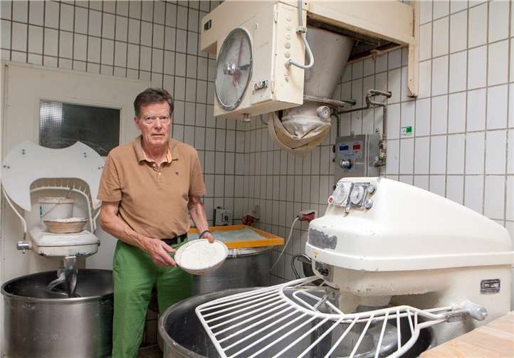 Bäckermeister Herbert Raths sagt seiner Backstube in Vettelhoven bald Lebewohl, denn zum 1. Oktober soll der Handwerksbetrieb in jüngere Hände übergeben werden.