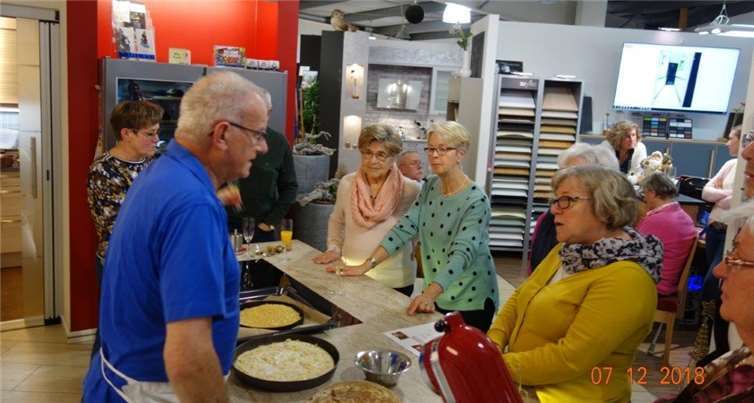 Bäckermeister Rolf Bermel gab Tipps (nicht nur) für die Weihnachtsbäckerei. Gasber
