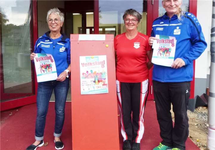 Bärbel Monschauer und Michael Rüb mit Christine Bayer (Mitte) vom TV Welling wurden ausgezeichnet.Foto: privat