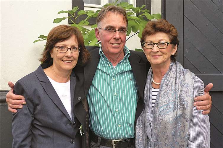 Bärbel und Josef Kemp mit Wachtbergs Bürgermeisterin Renate Offergeld.BV