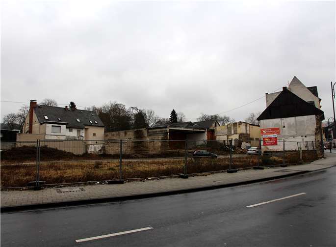 Bald könnte die Brache an der Hauptstraße mitten in Bendorf verschwinden. GM