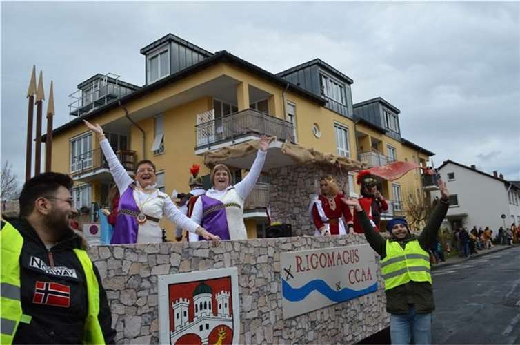 Bald schallt wieder ein „Alaaf!“ durch Remagens Straßen.Foto: Archiv AB