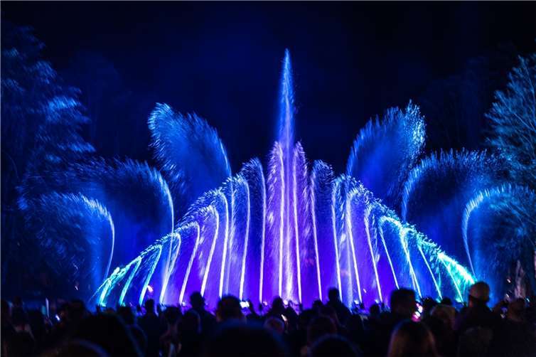 Bald startet wieder die Klangwelle in Bad Neuenahr.  Foto: Dominik Ketz