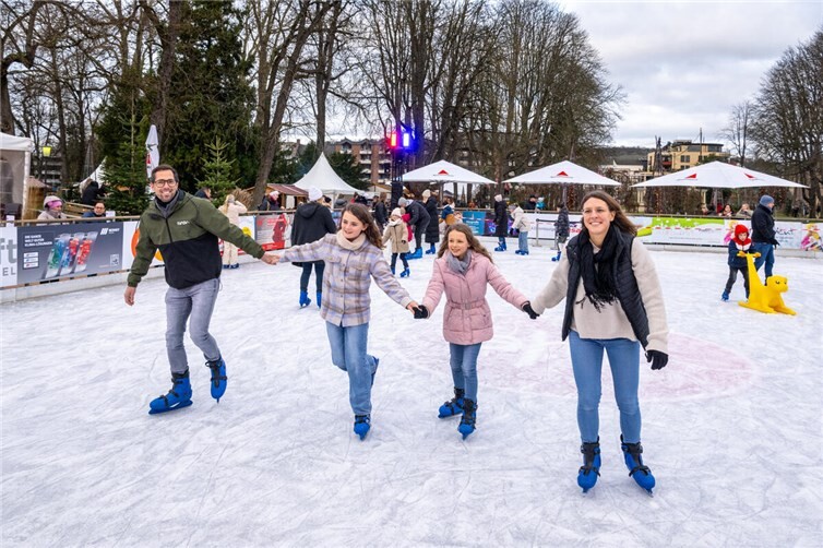 Bald verwandelt sich der Kurpark wieder zur Schlittschuhbahn.Foto: Dominik Ketz