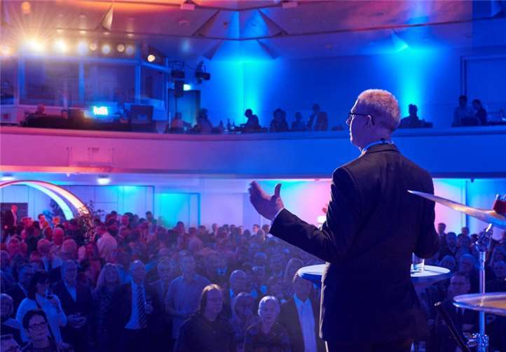Westerwald Bank freut sich über erfolgreiches Geschäftsjahr 2018 Bankvorstandssprecher Wilhelm Höser kann positive Zahlen präsentieren.