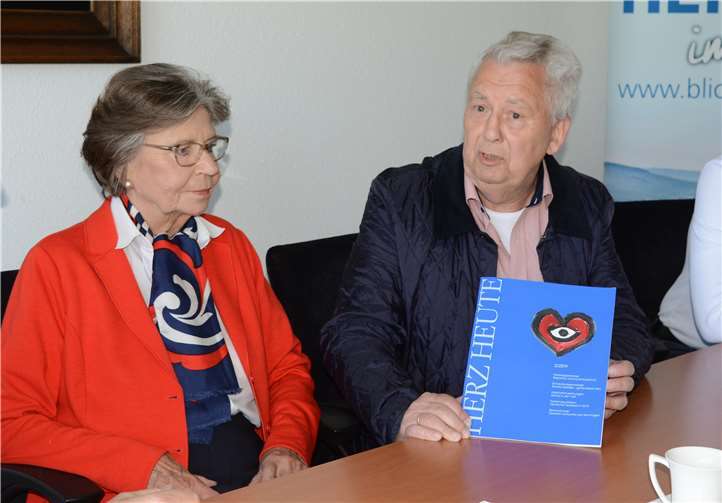 Barbara Genscher und Rainer Walterscheid erläuterten die Arbeit der Deutschen Herzstiftung.