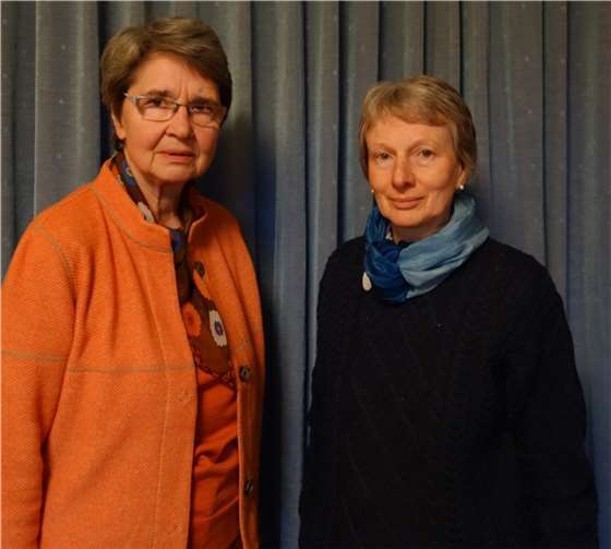 Barbara Ristow und Monika Krämer werden die Zuhörer mitnehmen auf eine Reise ins Märchenland. privat