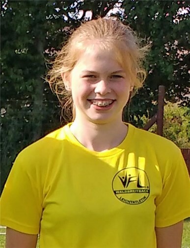 Barbara Schulze-Frieling gewann den Bezirksmeistertitel über 300 m-Hürden.