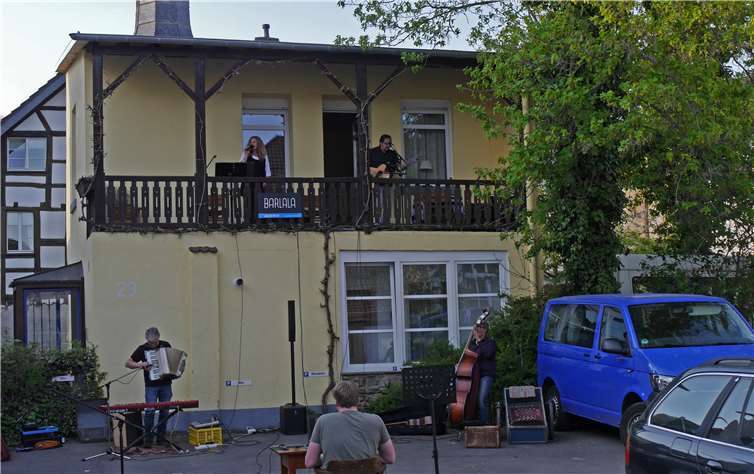 Barlala präsentierte tolle Stücke, natürlich immer mit dem nötigen Sicherheitsabstand..Foto:Tom Thelen