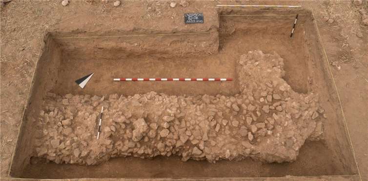 Basilika Eingangsseite mit Ansatz einer Innenstütze. Foto:  F. Rumscheid