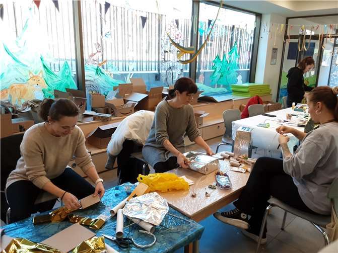 Bastelnachmittag im Mäuseturm.  Fotos: Haus für Kinder