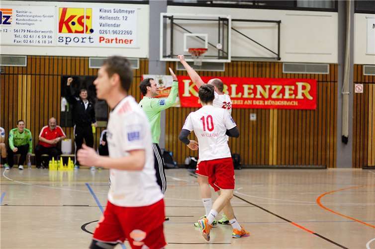 Basti Burgard bejubelt seinen Gegenstoßtreffer.