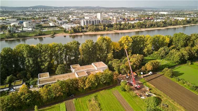 Bau einer neuen Trinkwasserleitung von Koblenz-Wallersheim über Niederwerth nach Vallendar geht in die entscheidende Phase.  Foto: Sascha Ditscher/evm