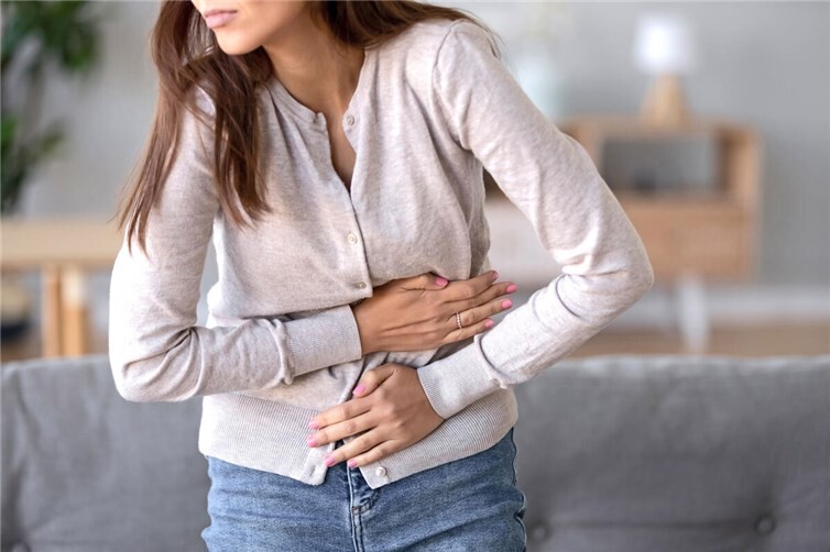 Bauchschmerzen gehören zu den häufigsten gesundheitlichen Beschwerden und schränken die Lebensqualität der Betroffenen oft stark ein.