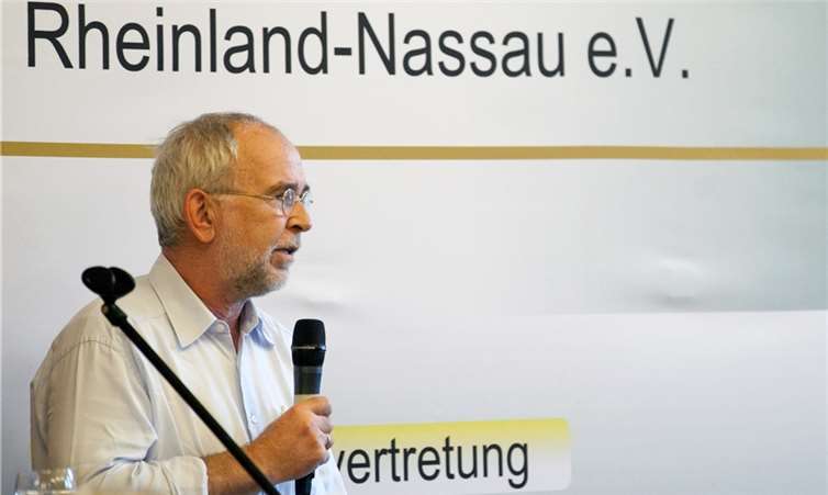 „Bauer Willi“ mahnte eine wesentlich bessere Kommunikation der Landwirte an, um das Vertrauen der Verbraucher dauerhaft zurückzugewinnen.