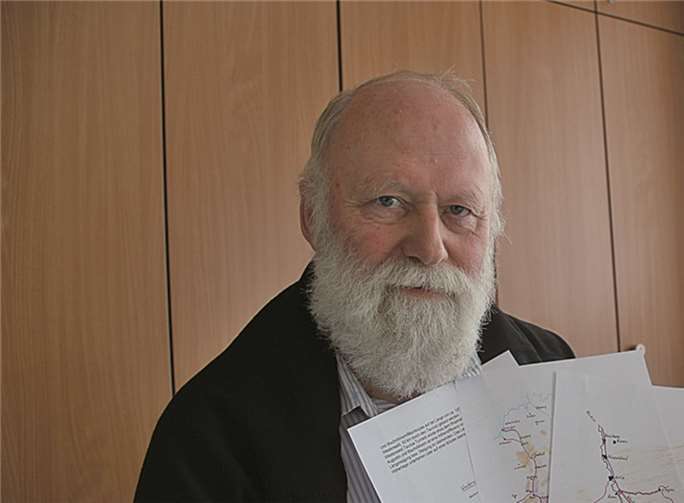 Bauingenieur Dr. Rolf Niemeyer plant weltweit Bauprojekte und führt diese aus.  Privat