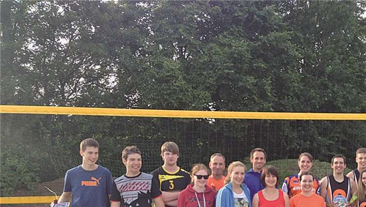 Beachvolleyball in Burgbrohl bei (fast) sommerlichen Temperaturen. privat