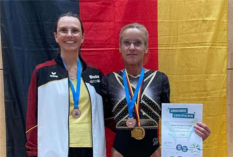 Beate Wingenderund Maike Salewski.  Foto: TV Weitersburg