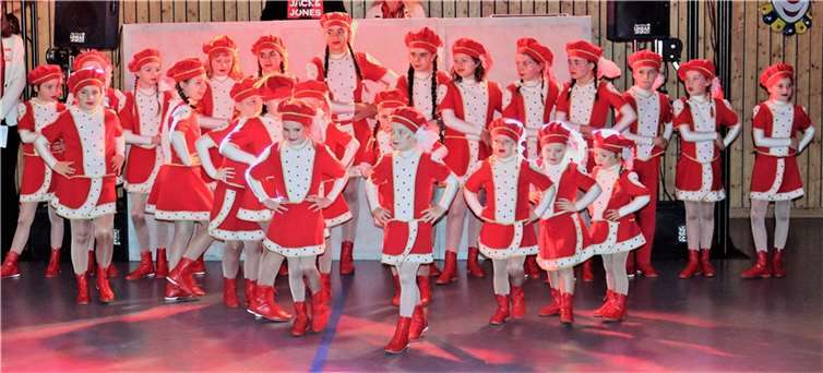 Beeindruckende Tanzvorführungen boten die eigenen Garden des LKC. Foto: privat