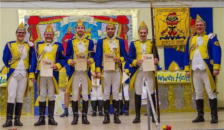 Befördert wurden (v.l.): Klaus Leicher, Alexander Ody, Michel Mota und Max Leiendecker.