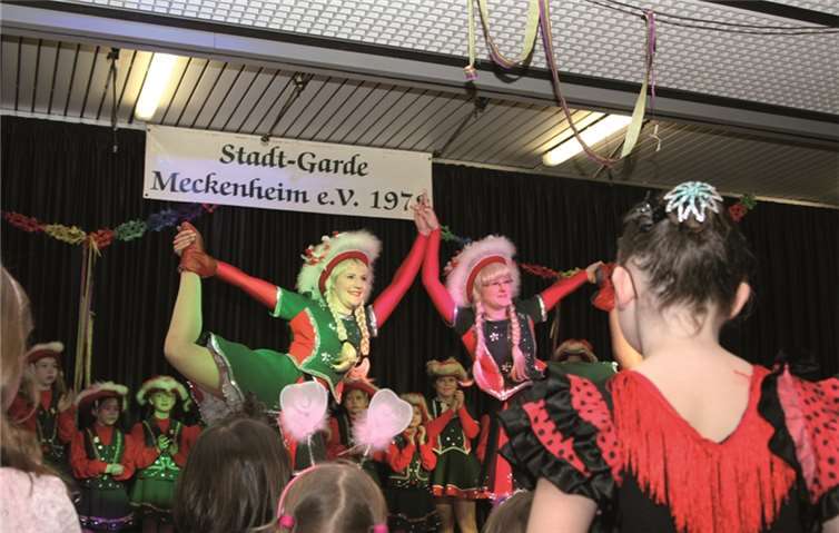 Befreundete Vereine kamen vorbei und zeigten ihre Garde- und Showtänze.