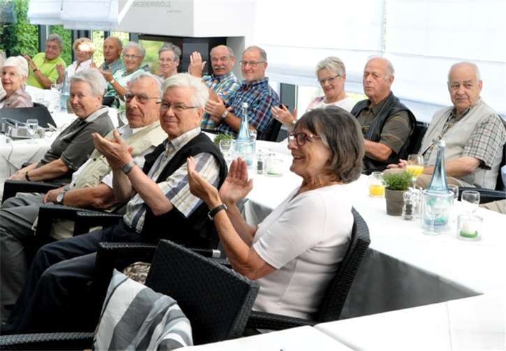 Begeisterung im Auditorium über den exzellenten Experten Vortrag zum Thema Hörsysteme.