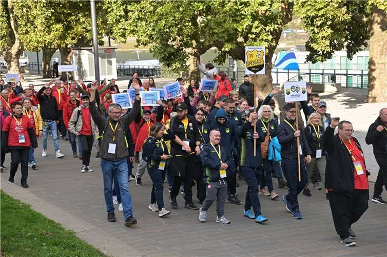Special Olympics Landesspiele in Koblenz wurden feierlich eröffnet Begeisterung pur waren auf dem Fackellauf der Athleten der Special Olympics durch die Koblenzer Innenstadt zu spüren. Foto: Special Olympics Rheinland-Pfalz e.V.