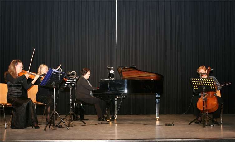 Begleitet wurden die drei Tenöre von einem Kammerorchester.