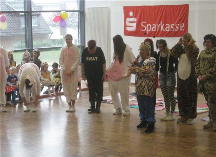 Begrüßung der Kinder und Eltern durch Obermöhn Doris. privat