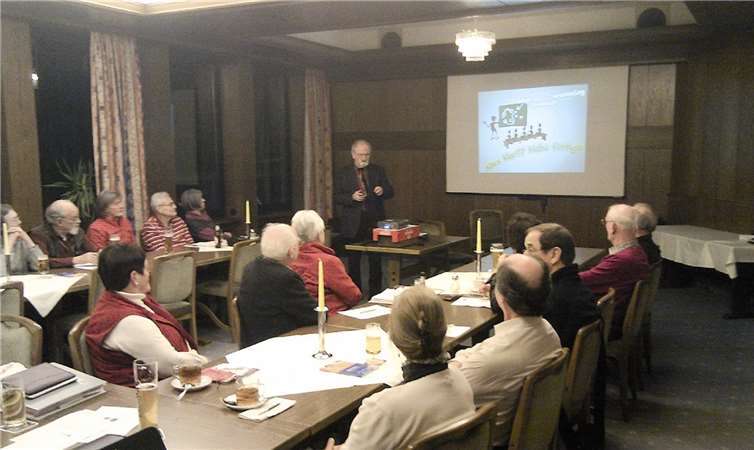 Begrüßung der Mitglieder. Privat