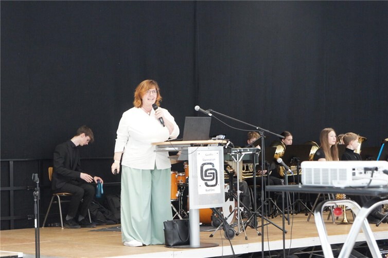 Begrüßung durch Schulleiterin Christa Habscheid