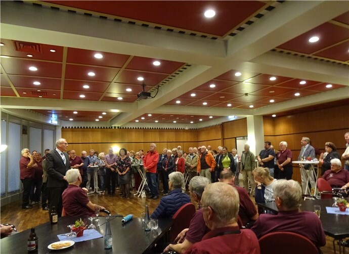 Begrüßung durch die Bürgermeister Fred Pretz im vollen Saal.privat