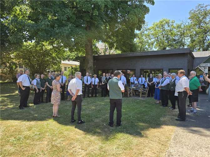 Begrüßung und Totengedenken.  Foto: privat