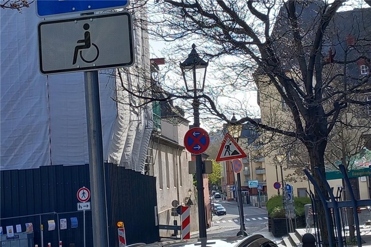 Behindertenparkplätze am Florinsmarkt