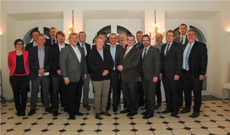 Behördenleiter aus dem Landkreis unterzeichneten eine Kooperationsvereinbarung zur Interkulturellen Öffnung ihrer Verwaltungen. privat