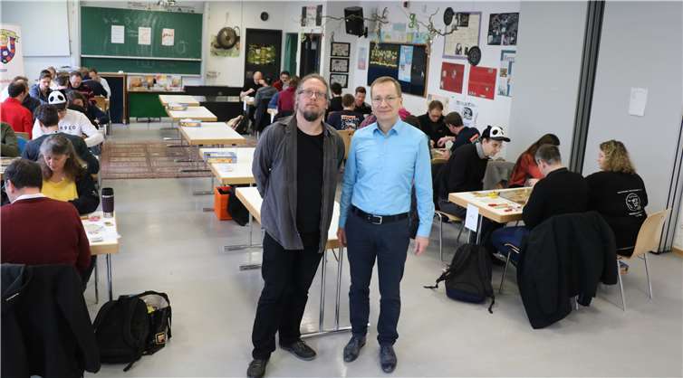 Bei Alexander Haas und Bürgermeister Geron liegt die Veranstaltung, die zum zweiten Mal in Sinzig stattfand, in sehr guten Händen.Fotos: LFR