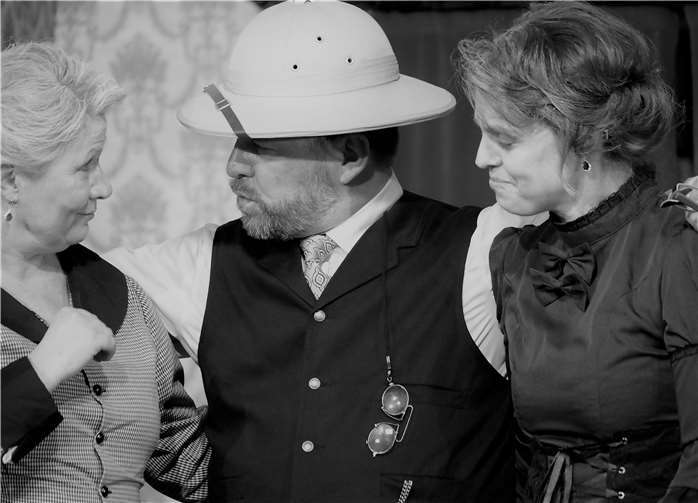 Bei „Arsen und Spitzenhäubchen“ geht es turbulent zu. privat