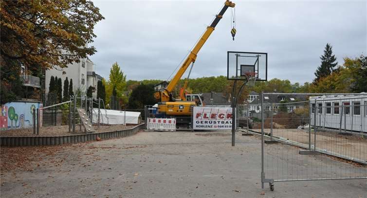 Bei Baumaßnahmen im Bereich der Schenkendorfschule wurde die Bombe gefunden. Fotos: WinklerTV