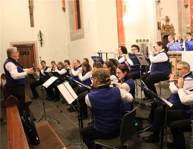 Bei Dirigent Karl-Horst Betzing lag die musikalische Leitung in besten Händen.DU