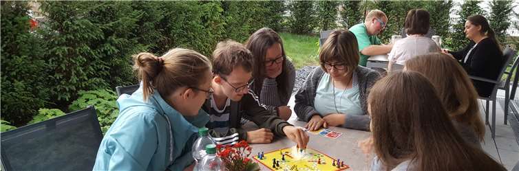 Bei Gemeinschaftsspielen und vielen Gesprächen verbrachten alle zusammen einen schönen Nachmittag. Privat