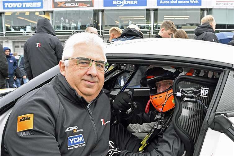 Bei Heimrennen des Adenauer Teams von Teichmann-Racing pilotierten unter anderem Michael Mönch (li) und Andreas Tasche einen Toyota Supra GT4.